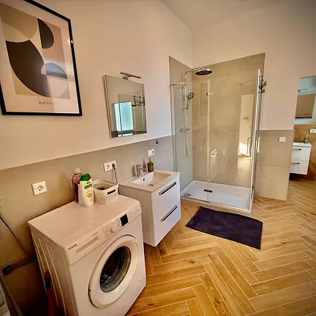 Zentral Und Modern Im Herzen Oldenburgs 5dz Affittacamere 3*